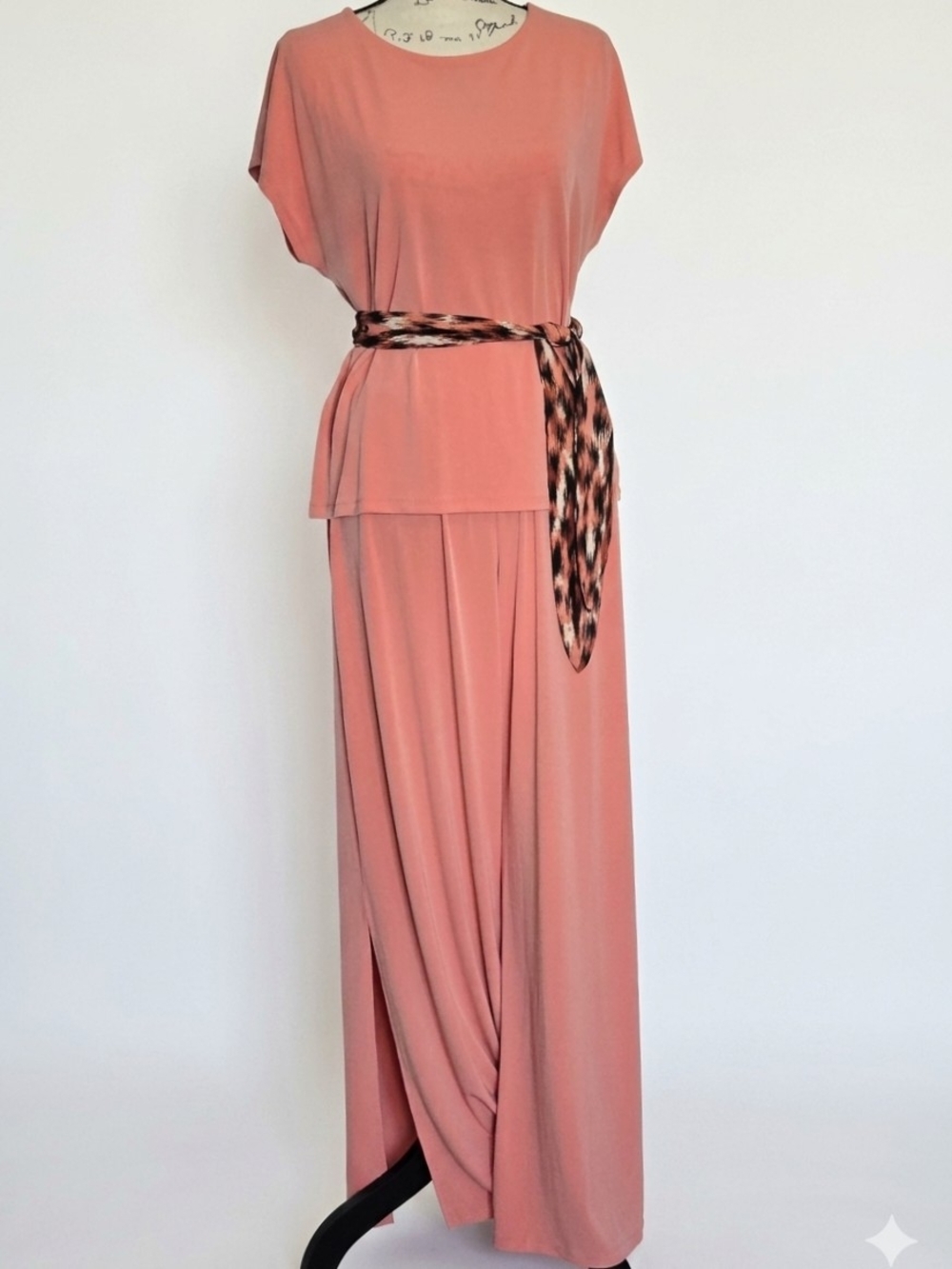 GbyGiuliana 3pc Set-Wide Leg Slit Pants, Pockets/Kimono Cap Sleeve Top/Ikat Sash